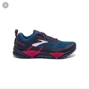 Brooks Cascadia 13 - Women’s Size 7 *NEW IN BOX